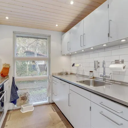 Holiday Yrja - 150m From The Sea In Bornholm By Interhome Neksø